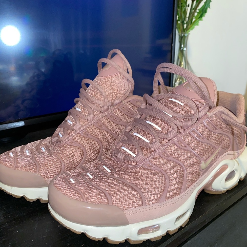 Nike Air Max Plus TN-Women size 9